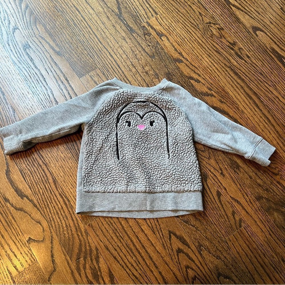 🍭6/$30 Baby Gap Fuzzy Cozy Penguin Sweatshirt for Toddler Girl - 12-18 months